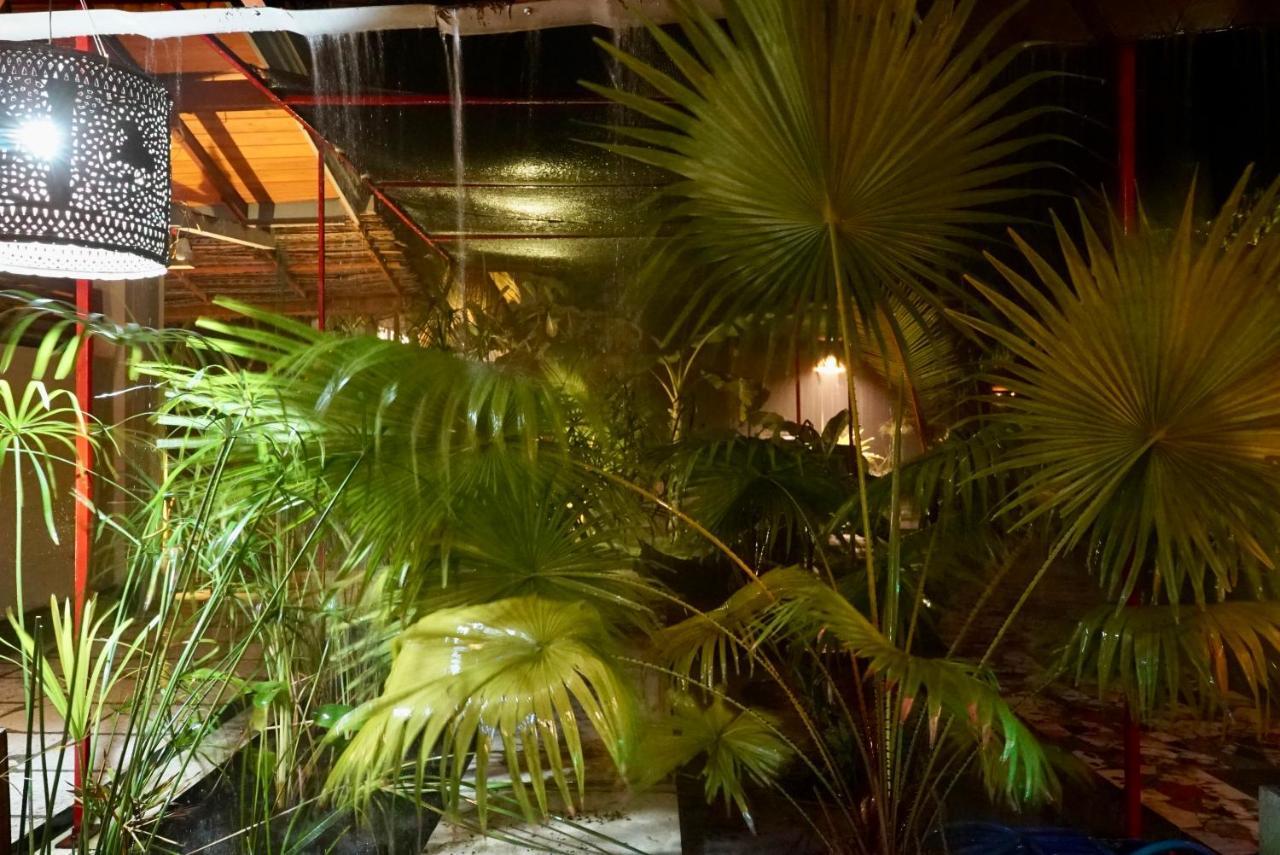 Red Coconut Villa Bentota Ngoại thất bức ảnh