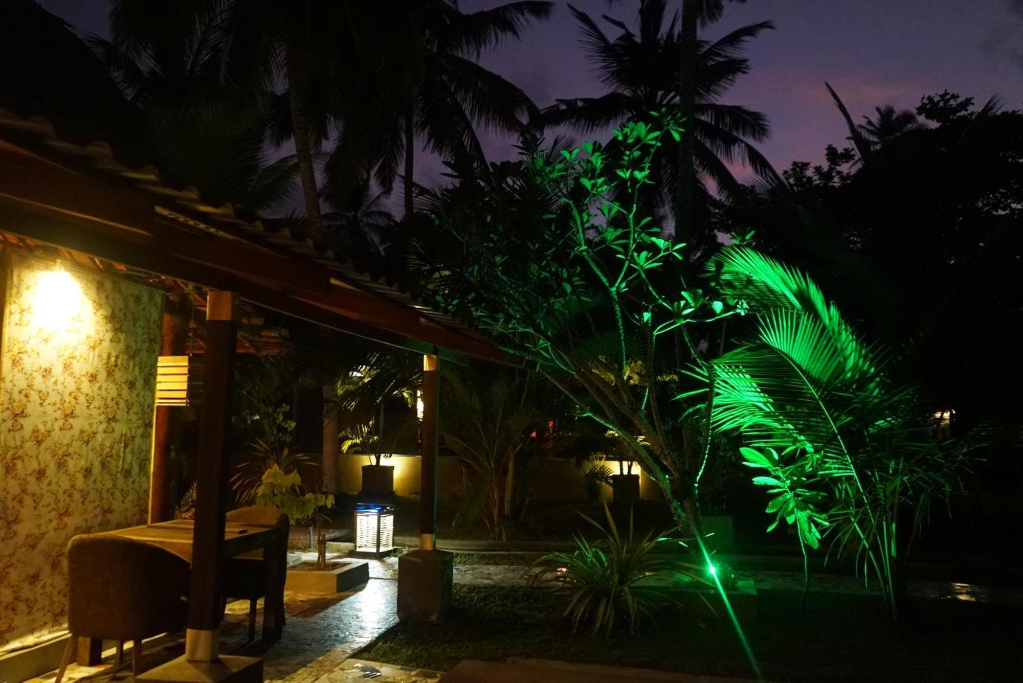 Red Coconut Villa Bentota Ngoại thất bức ảnh